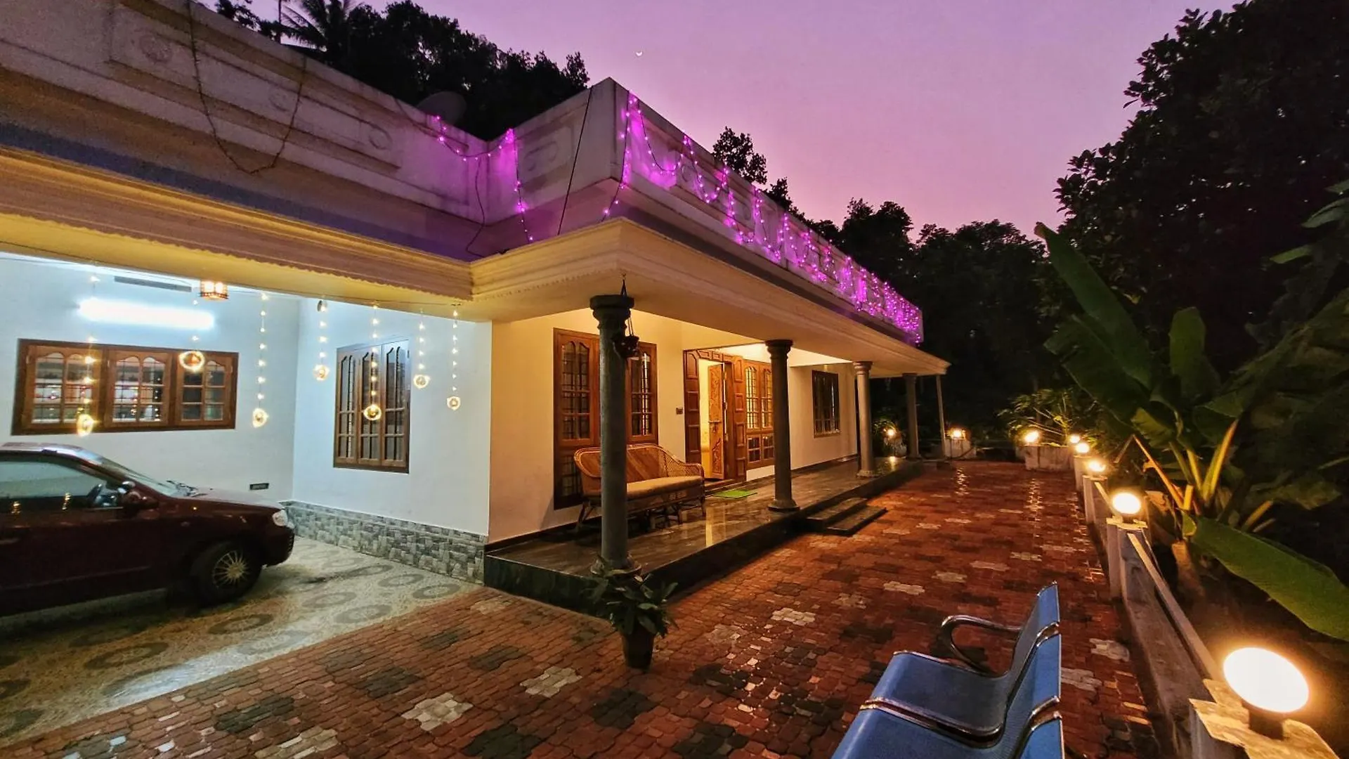 A One Cottage Anachal